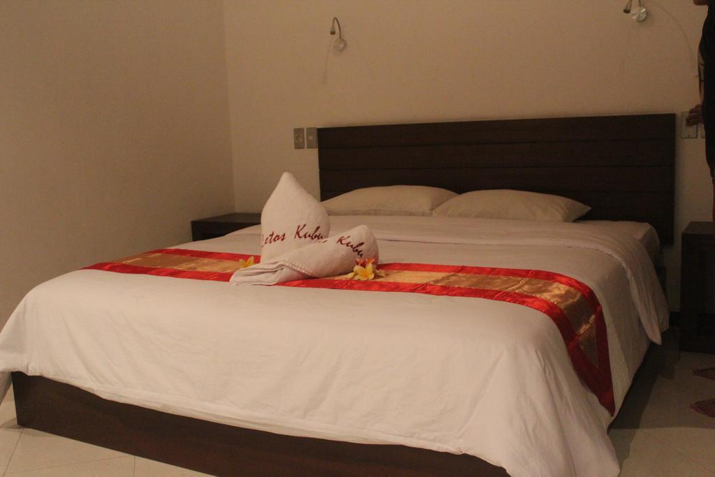 Letos Kubu Homestay Kuta  Exterior photo