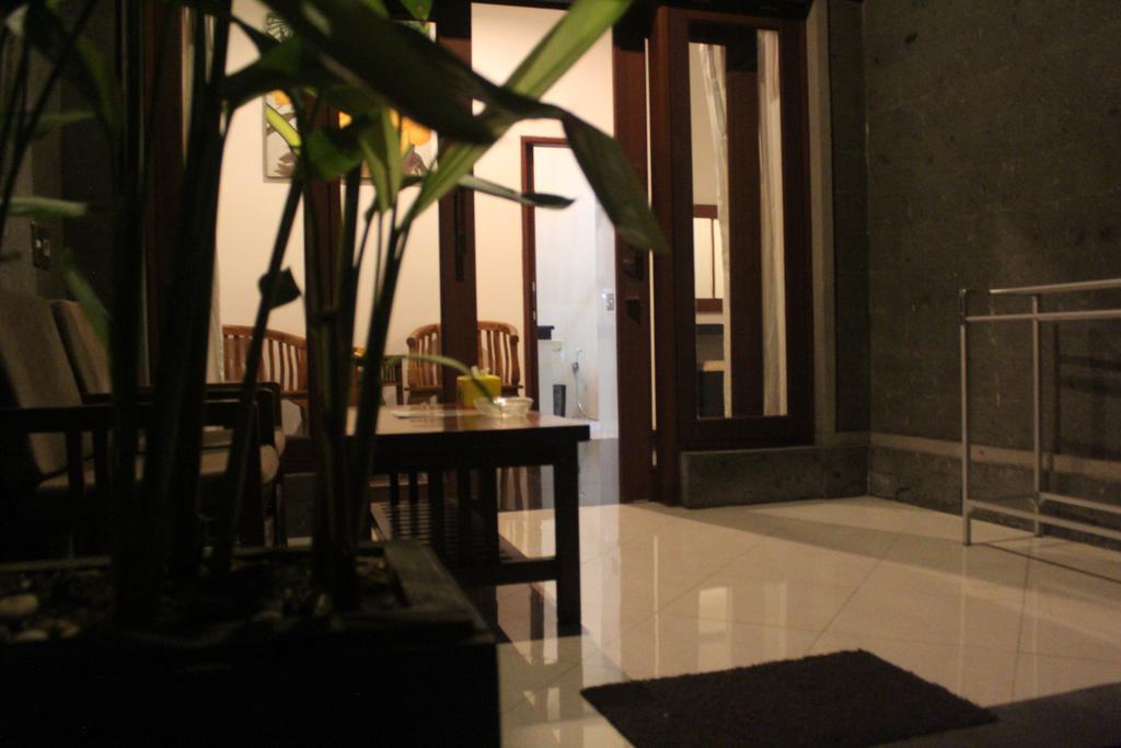 Letos Kubu Homestay Kuta  Exterior photo